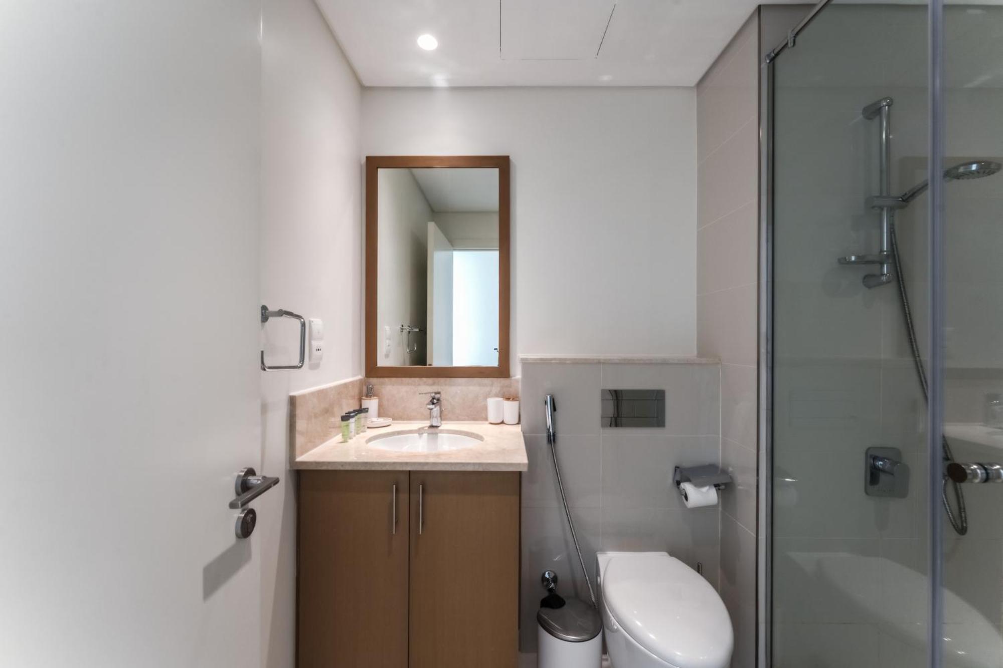 Beautiful 2br In The Heart Of Blvd Apartment *