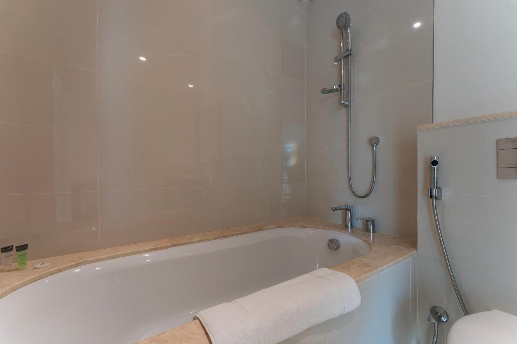 Apartment Beautiful 2br In The Heart Of Blvd *