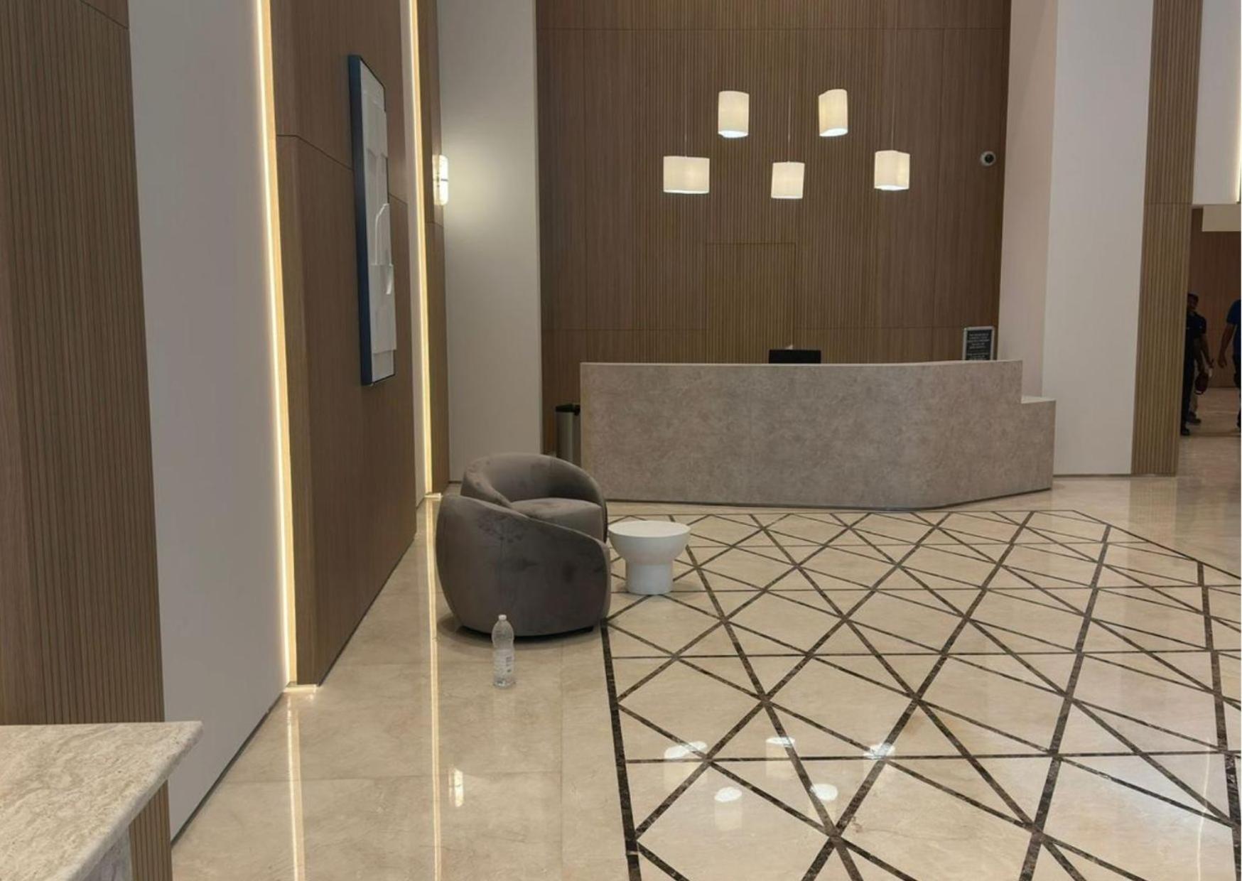 Beautiful 2br In The Heart Of Blvd Apartment *