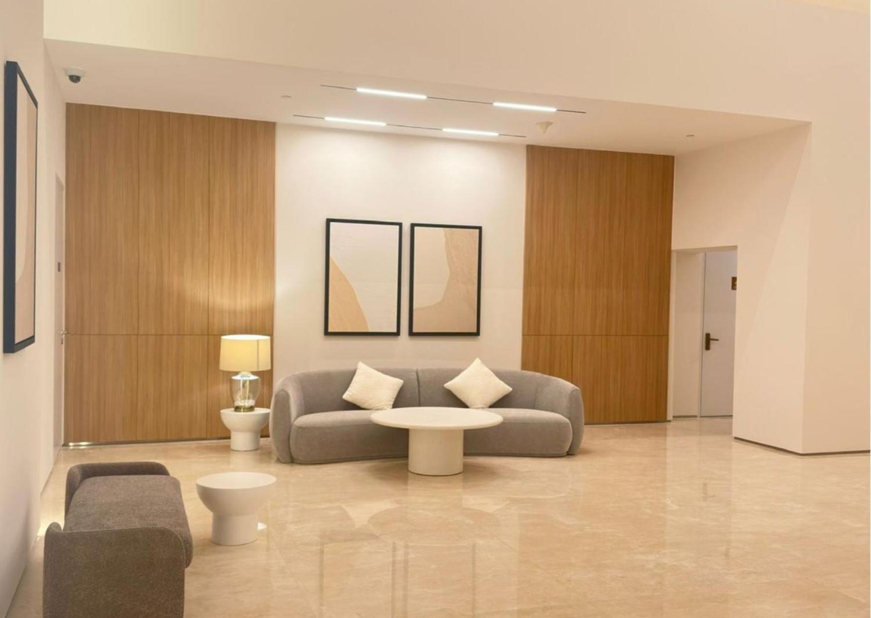 Beautiful 2br In The Heart Of Blvd Apartment *